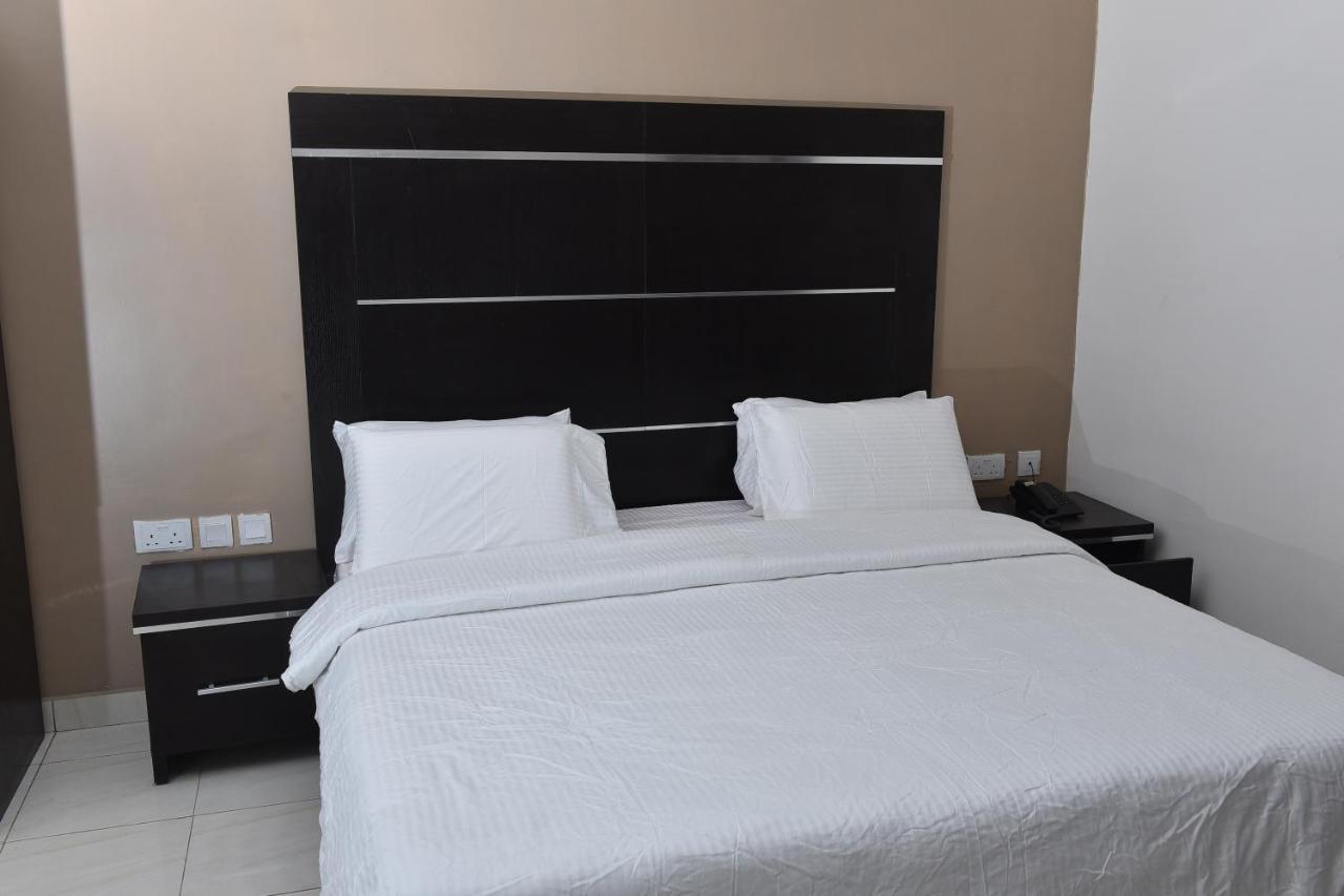 Urban Metro Inn Lagos Eksteriør bilde
